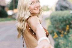 senior-session-at-hotel-drover-15-scaled